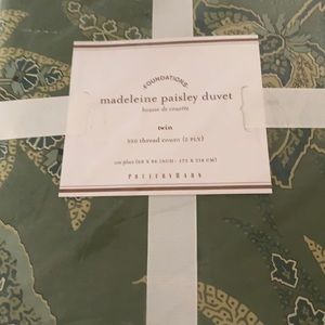 Brand new Pottery Barn twin duvet cover